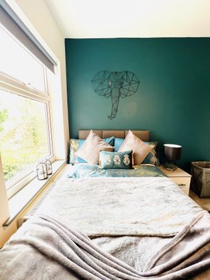 BEDROOM 5 – MEDIUM DOUBLE ENSUITE - Photo 1