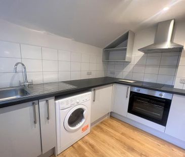 2 bedroom semi-detached house to rent - Photo 6