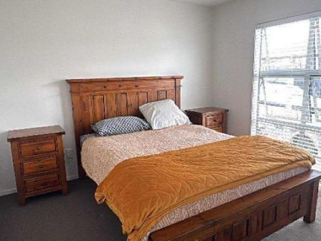 Kelly Jade - Bring your furry friends! - Photo 4