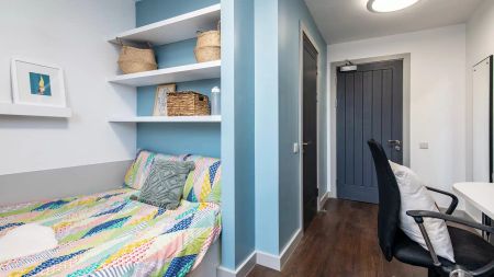 Ensuite Bedroom (8 Bed) - Photo 5