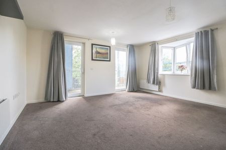 2 Bedroom - Photo 4