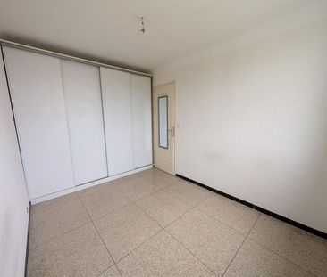 Location Appartement 2 pièces 40m² SALON DE PROVENCE 13300 - Photo 3