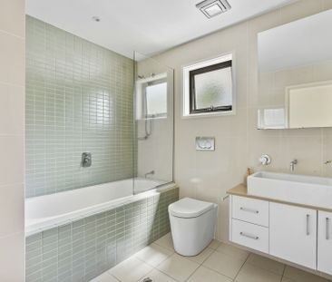Luxurious 2-Bedroom Rental in Lyneham! - Photo 4