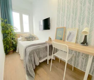 Avenida de Ramón y Cajal, Sevilla, Andalusia 41005 - Photo 4