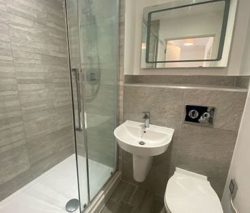 Edinburgh Gate - Photo 4