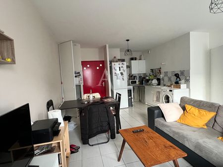 Location appartement 3 pièces, 57.24m², Saintes - Photo 5