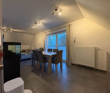 Dakappartement met 1 slaapkamer in het centrum van Hooglede - Photo 3