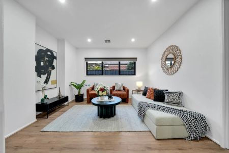 Sophisticated Single Level with Park Views! - Photo 3