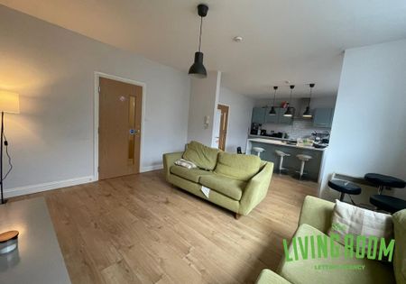6 bedroom flat to rent - Photo 2