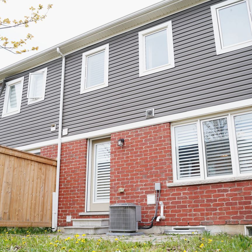 For Lease - 264 Waterbrook Lane, Kitchener, Ontario - Photo 2