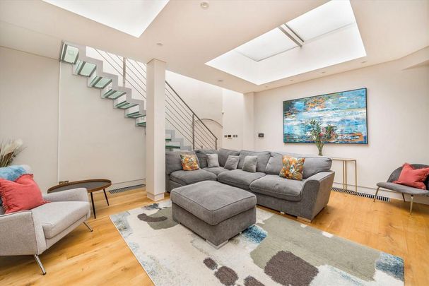 3 bedroom flat to rent - Photo 1