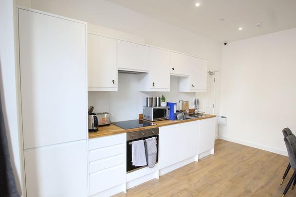 1 bedroom in a house share to rent - Photo 1