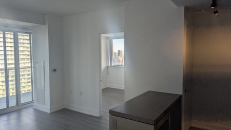 For Lease - 7 Grenville Street Unit# 4105, Toronto, Ontario - Photo 5