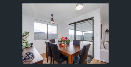 Spacious Living and Excellent Outdoor Features - Photo 4