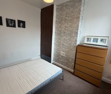 2 Bed Terraced House, Hersey St, M6 - Photo 6
