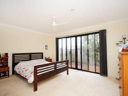 8B Protea Court, Robina QLD 4226 - House For Rent | Domain - Photo 3