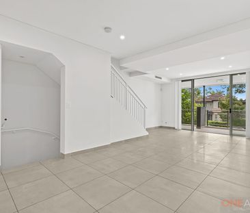 Pemulwuy! Large and Ultra Modern Duplex!!! - Photo 3