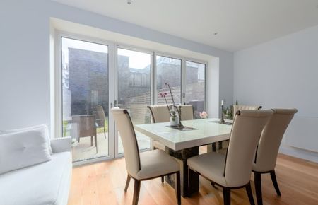 4 bedroom end of terrace house to rent - Photo 5