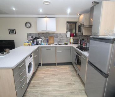1 bedroom flat to rent - Photo 6