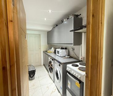 Room in a Shared House, Wyvenhoe Road, HA2 - Photo 5