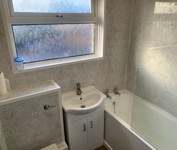 19 Moss Drive, Antrim, BT41 1PY - Photo 5