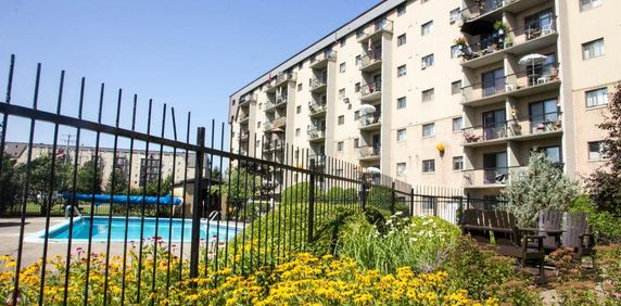 4 1/2 Charlesbourg - Piscine - jardins - décembre/janvier/février/mars/juillet - Photo 2