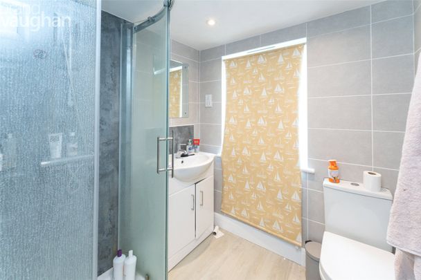 6 bedroom terraced house to rent - Photo 1