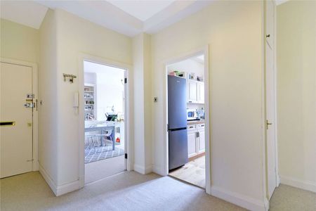 A two bedroom apartment situated in the desirable location of Hurlingham Court. - Photo 4