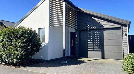 Large three bedroom home Wigram - Photo 3