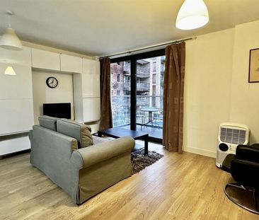 Albatross Way, London - Photo 1