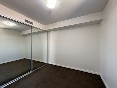 2 Bedrooms + One Study Apartment in Hillsdale Don't Miss Out - Photo 2