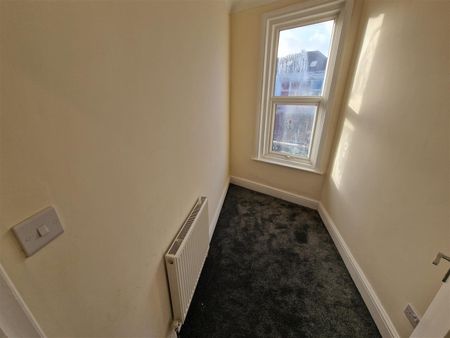 Charminster Road, Bournemouth - Photo 2