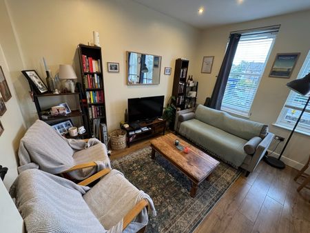 1 Bed Flat, Ferme Park Road, N4 - Photo 2