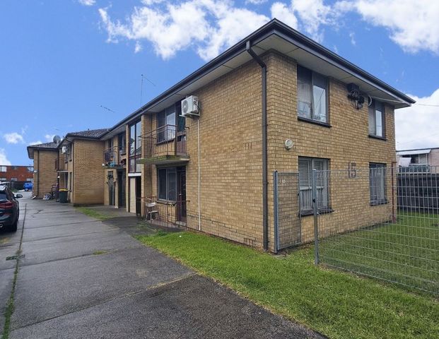 Affordable and centrally located! - Photo 1