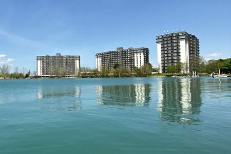 Marina Park Place - Photo 3