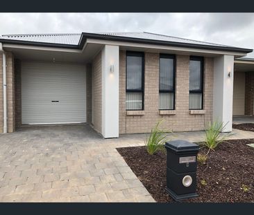 7 Tree Top Avenue, Munno Para West, SA 5115 - Photo 2