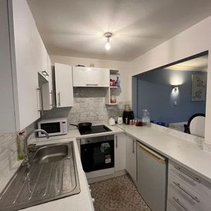 Southgate 1 bedroom studio to rent - Photo 3