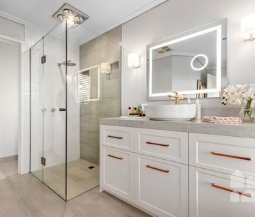 Tranquil family entertainer, dream lifestyle location - Photo 2