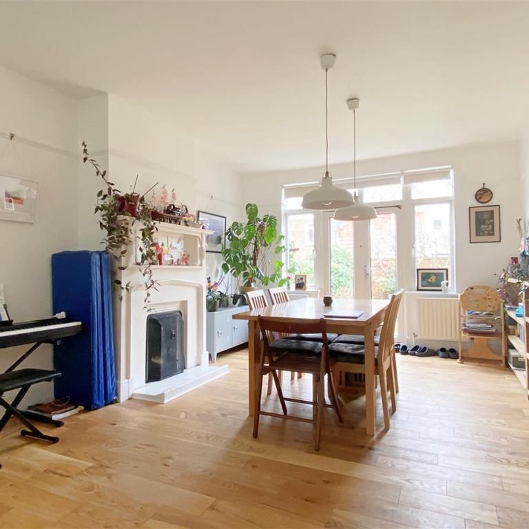 4 bedroom house to rent - Photo 1