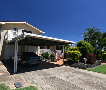 Spacious High-Set Family Home with Multiple Living Areas - Photo 5