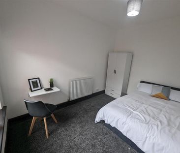 1 bedroom in a house share to rent - Photo 6