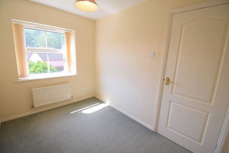 2 bedroom semi-detached house to rent - Photo 5