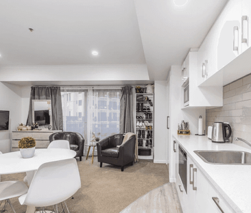 Easy City Living in a Quiet CBD Pocket - Photo 5