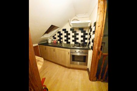 Room in a Shared House, Colville Road, E11 - Photo 3