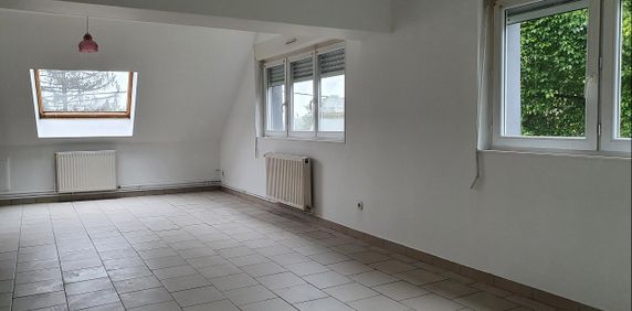 Location Appartement 4 pièces 83m² - Photo 2