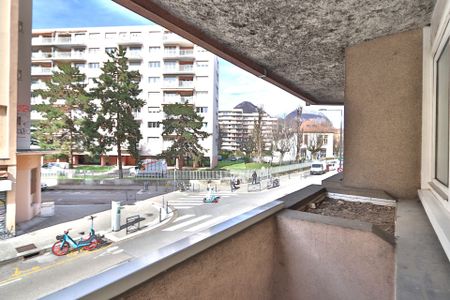 Location Appartement 2 pièces 33m² GRENOBLE 38000 - Photo 5