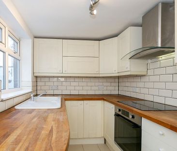 2 bedroom terraced house to rent - Photo 3