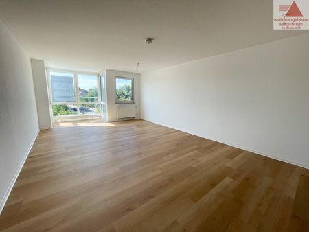 Altersgerechtes Wohnen mit Fahrstuhl in zentraler Lage von Crimmitschau - Photo 2