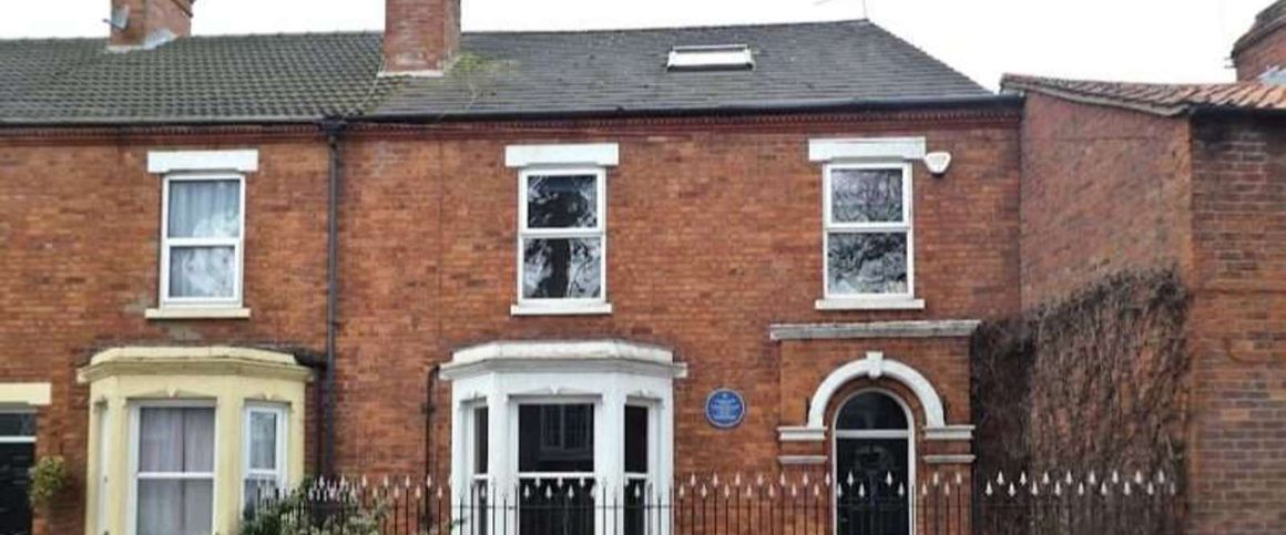 Manthorpe Road Room 1 (Arthur Batley) - Photo 1