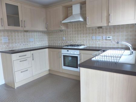 2 bedroom mews to rent - Photo 3
